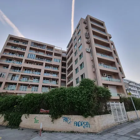 Apartament Madessa Apartament *