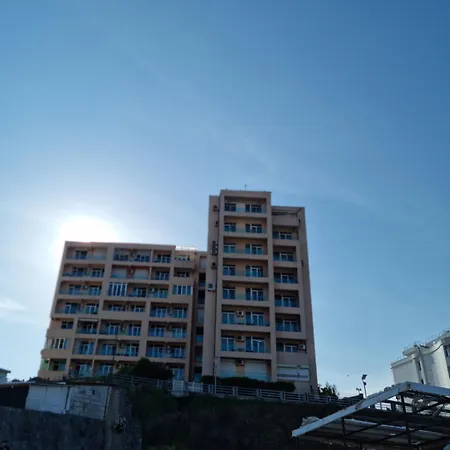Apartament Madessa Apartament *
